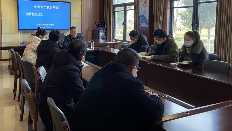 靠谱的线上职业教育平台，课程设置和教学方式应符合以下标准：