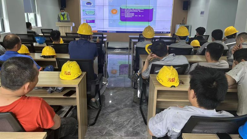 教材的编写质量直接影响到学习效果。选择教材时，可以参考以下标准：